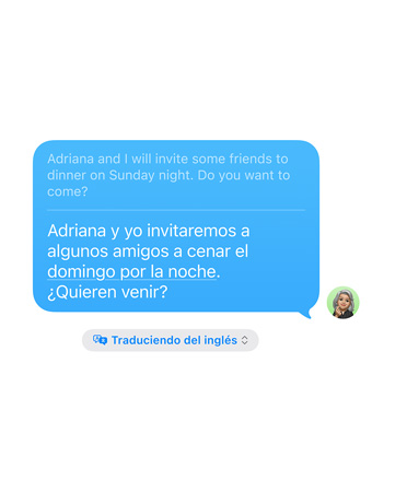 Funcionalidad Traducción en Vivo siendo usada en Mensajes, mostrando una traducción del inglés al español