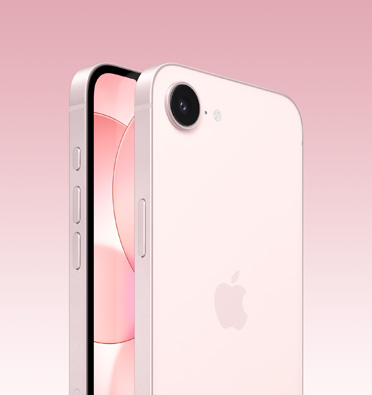 Az iPhone 17e elöl- és hátulnézetből halvány rózsaszínben, részben látható kijelzővel. Az iPhone 17e hátoldala az Apple logójával, egy kamerával, a készülékek oldalán a Művelet gombbal, a hangerőszabályzóval és az oldalsó gombokkal.